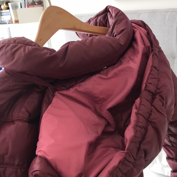 add maroon puffer jacket - Picture 3 of 5